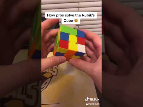 How Pros solve the Rubik’s Cube 😱