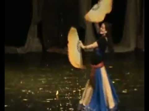 Thais danse d'éventails