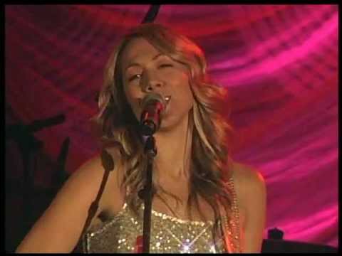 COLBIE CAILLAT  Falling For You    2010  LiVE
