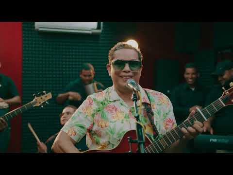 EL PERRO BEBE AGUA ANDY PEÑA EN VIVO