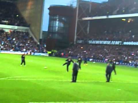 Sammy King Singing Penny Arcade @ half time Ibrox 10/5/11