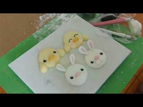 How to Make Easy Easter Cupcake Toppers - Tallulah's Bakery