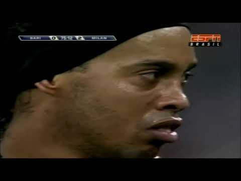 Ronaldinho vs Bari (21/02/2010)