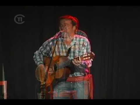 André Thériault et les chansons des fonds de terroir en spectacle.flv