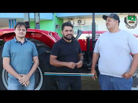 Trator e Caçamba Carreta NOVOS para dar suporte à Agricultura Familiar