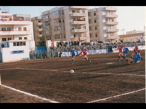 1986/87 (20) MARTINA - COSENZA 2-2 - SERIE C/1(Tifo rossoblù guidato dagli spalti da Padre Fedele)