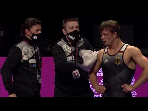 BRONZE GR - 77 kg: A. KAMENJASEVIC (CRO) v. M. WIDMAYER (GER)