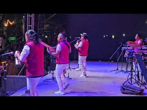 Tezoatlan de Segura y Luna Oaxaca  cierre de feria 2024 Simba musical