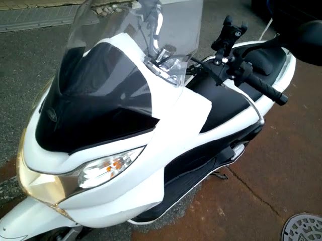 ホンダ PCX125 JF28 FI GIVIスクリーン 綺麗!　現状渡し　長崎発 佐賀福岡熊本 太一様専用 ホンダ PCX125 JF28 GIVI スクリーン BOX付 ホンダ ＰＣＸ