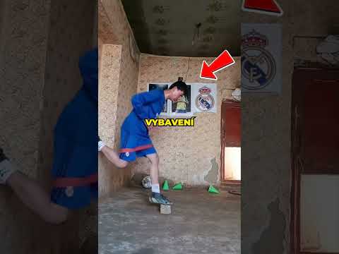 Tento chudák mladík se snaží o všechno, aby mohl hrát za Real Madrid.