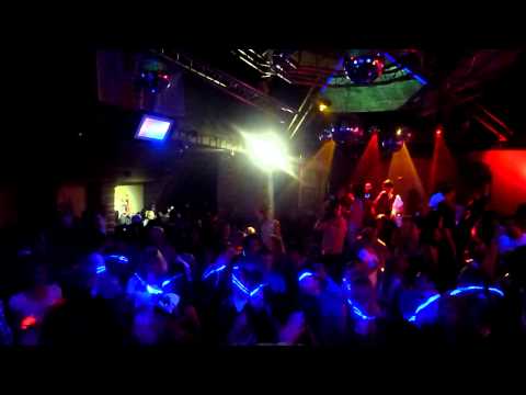 DJ Tommy Rogers in Olomouc at Varna - 2011.4.16. with Lee Dagger and Peet 5