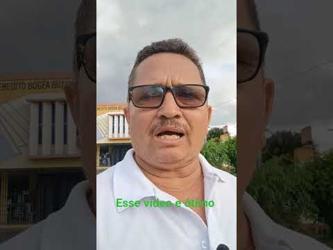 neste vídeo eu estou na praça em frente à biblioteca municipal em Itapecuru Mirim MA