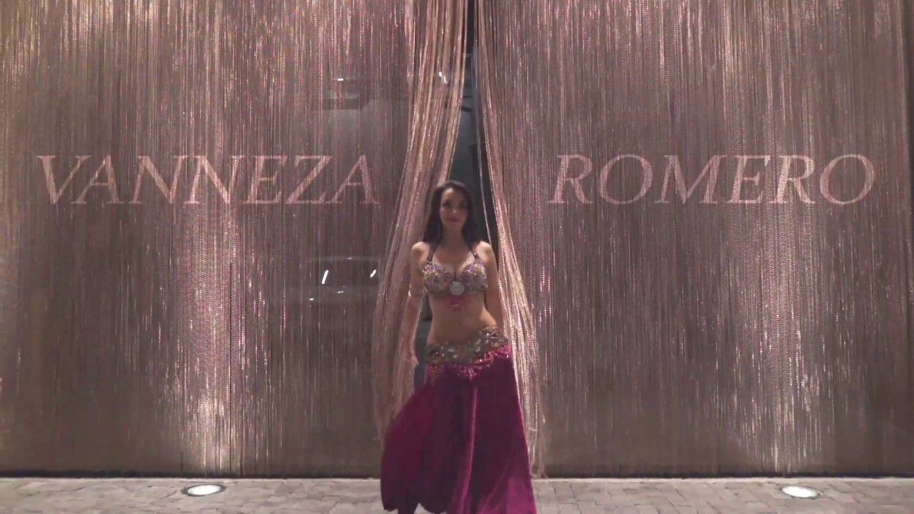Promotional video thumbnail 2 for Fabulous Fire Eating Bellydancer