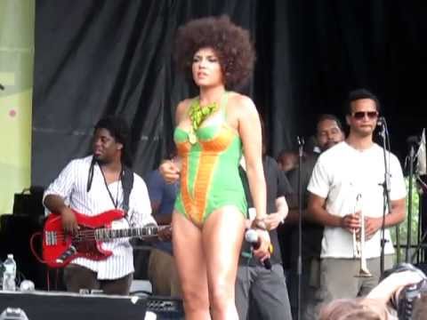 Sophia Urista "Whole lotta love" Live at Fort Greene Festival 2011, Brooklyn