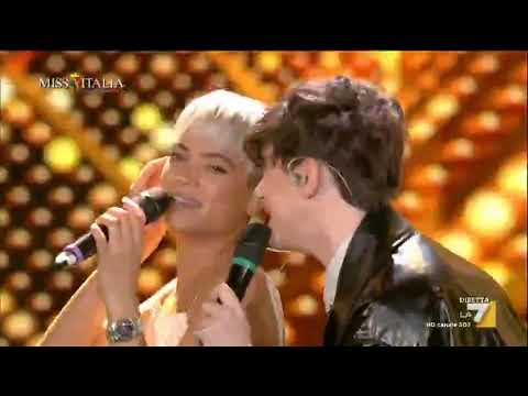 Elodie, Michele Bravi, Guè Pequeno cantano: Nero Bali