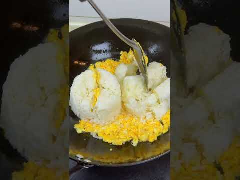 Think You’ve Had the Best Egg Fried Rice? Think Again! 🍳🐤🥚🍚 #StreetFood #AsianFlavor #ChineseFood