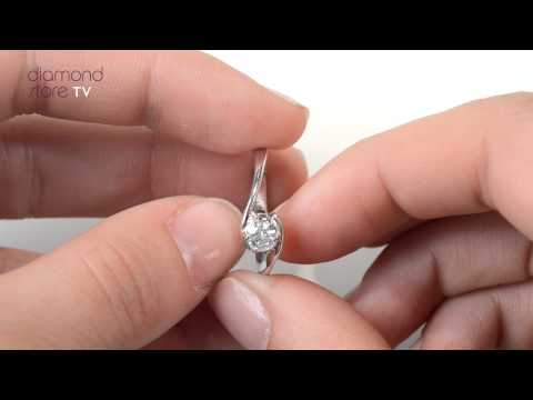 UT20 55Y - Lovely Leah 18K White Gold Diamond Engagement Ring 0.33CT-F-G/VS