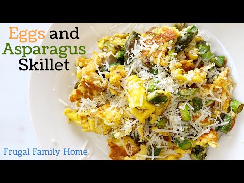 Quick and Easy Asparagus and Eggs Breakfast Skillet