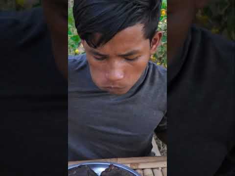 Eat beef with chili sauce #Shorts