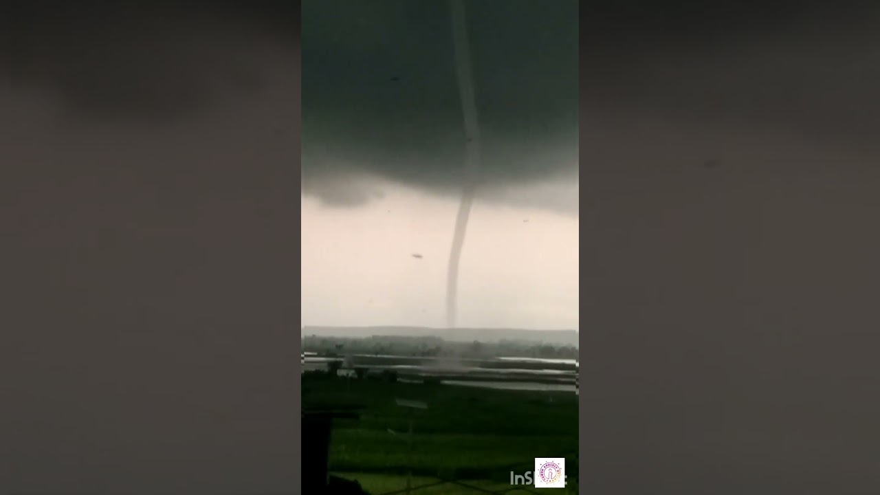 VIDEO VIRAL - अदभुत नजारा लग रहा है मानो संजय सागर बांध में  से बादल पानी खींच रहे है