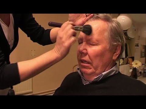 Bert berättar sanningen om Charlottes smink - Talang (TV4)