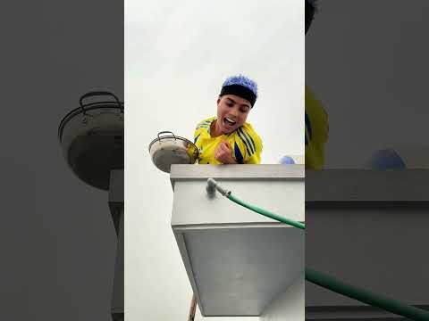 Ronaldo đã trộm dưa hấu của Messi  #kindness