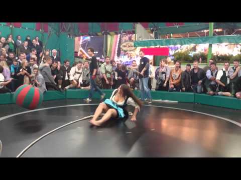 Oktoberfest Devil's Wheel - Winning Girl