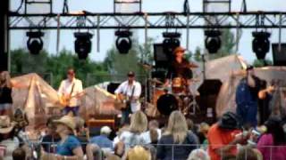 Trailer Choir - "Shakin' That Tailgate" - Winstock 2010