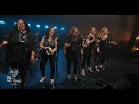 The Chain - Divas with a Twist