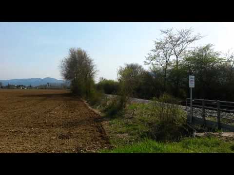 Passaggio a livello di via chiusette Greccio in HD