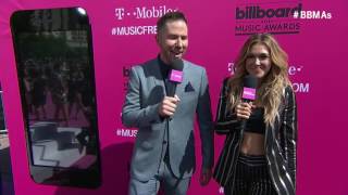 Ted Stryker and Rachel Platten Take A Selfie with Padzilla - BBMAs 2016