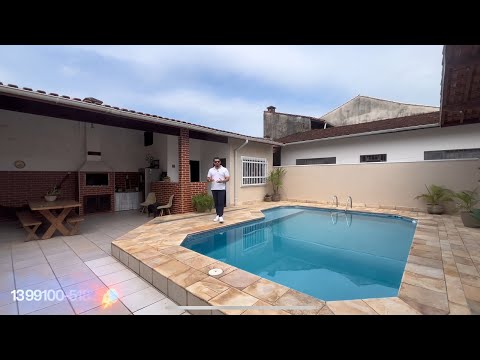 House with Pool in Caiçara, Praia Grande, SP. Detached house, 143m2 of built area, 280m2 of land.