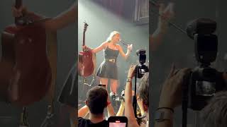 Taylor Swift Delights Fans During Surprise Performance in Nashville
