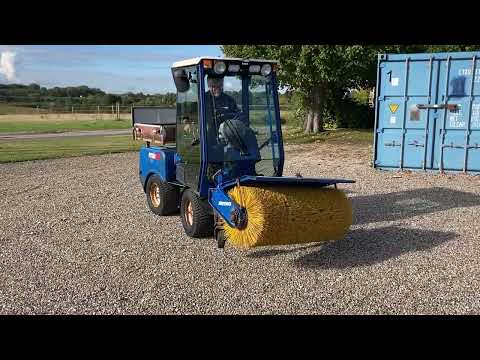 Video: Vitra 2030 tractor w. sweeper 1
