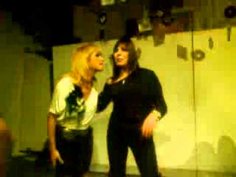 Makumba 4 Dicembre 2010 Eleonora Magnifico & Viola Valentino - La Musica Non C'è