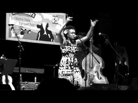 eTown webisode 15 - Meklit Hadero performance