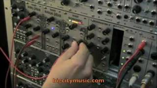 Video thumbnail for Malekko / Wiard Noisering as an Oscillator by bigcitymusic