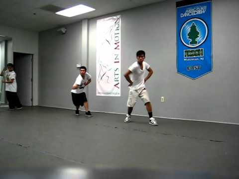 Basement Jaxx - What's a Girl Got to Do