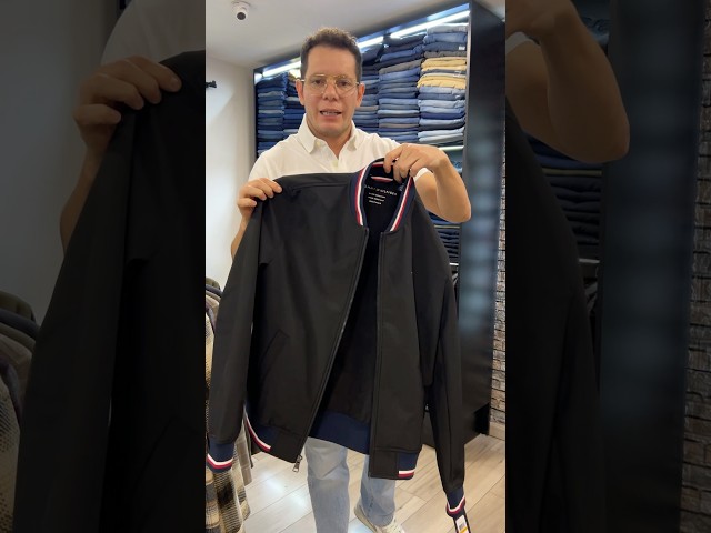 Vídeo relacionado con Tommy Hilfiger Camiseta de Manga Corta Chicos Monogram Graphic de algodón, Blanco (White), 5 Años