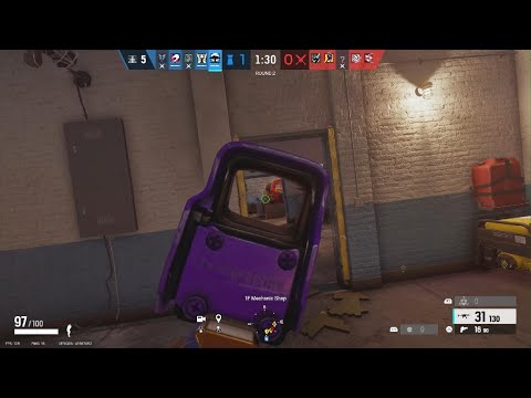 Melusi slams bums Vector Glare placements