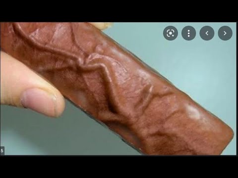 Snickers bar vein | a "woke mob" did not convince Snickers to get rid of the "veins" on its candy