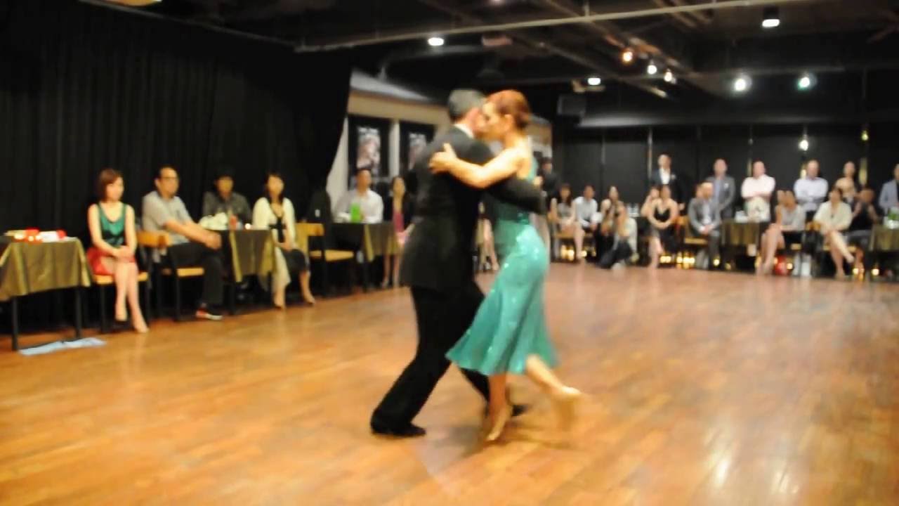 Claudia Codega y Esteban Moreno (Cam 2, 1/5)