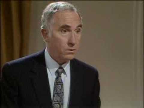 Who reads the papers? - Yes, Prime Minister - BBC comedy