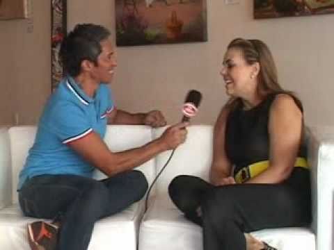 APLAUZZO 24 03 11 01- ENT. Ma Tereza Van Biene H..wmv