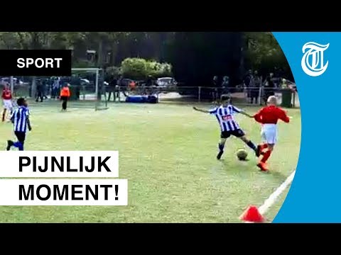 Gruwelijke panna gevolgd door prachtgoal - DOELPUNT VAN DE WEEK