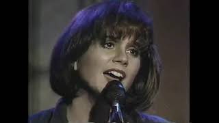 Heart Like A Wheel - Linda Ronstadt, live with Kate &amp; Anna McGarrigle