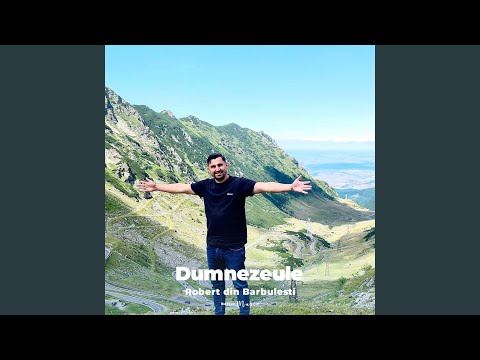 Stau si privesc ochii adânci