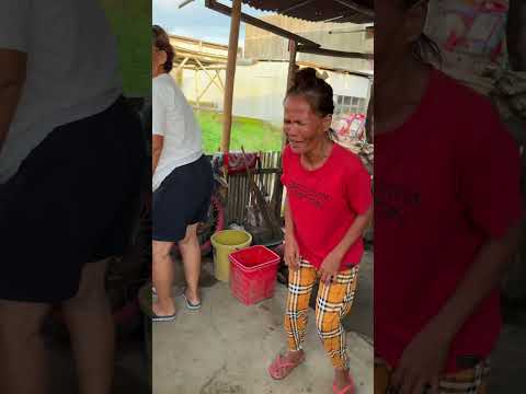 Gutom na gutom si ate