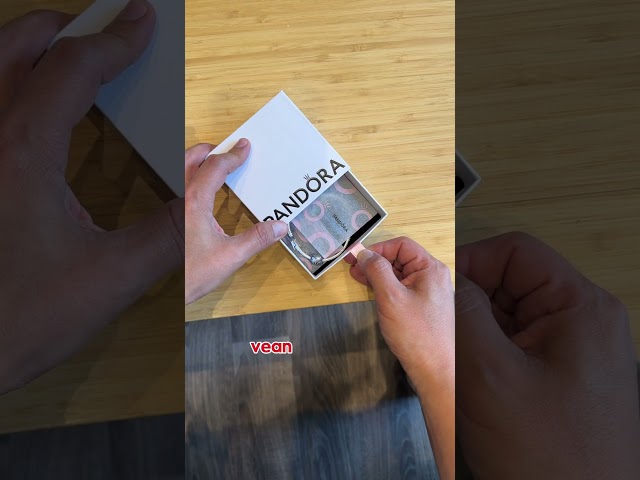 Vídeo relacionado con PANDORA Anillo de plata para mujer Stranger Things Demogorgon 193578C01, 54/17,2, Plata de ley, Zirconia cúbica