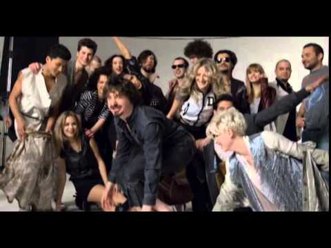 Thumbnail for Mayıs 2010 - Mor ve Ötesi Çetesi Çekim Arkası by Mor ve Ötesi